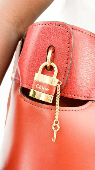 Chloe-tote-bag-bucket-bag-Glamorizta