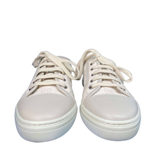 Gucci-canvas-sneakers-GG-print-white